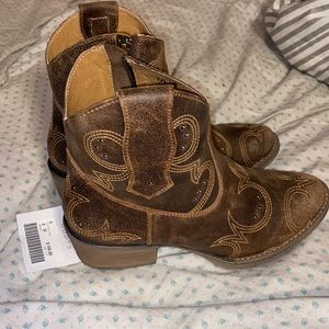 Sterling River Short Cowgirl boots